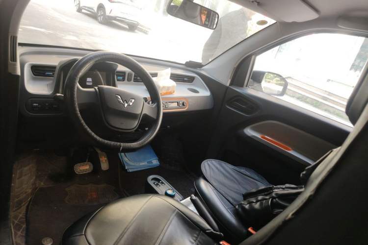 Used Wuling Hongguang MINIEV 2020 Easy Version Lithium-Ion Battery Center Console