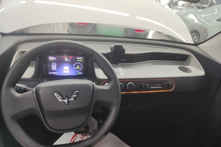 Used Wuling Hongguang MINIEV 2020 Enjoyment Model Lithium Iron Phosphate Center Console