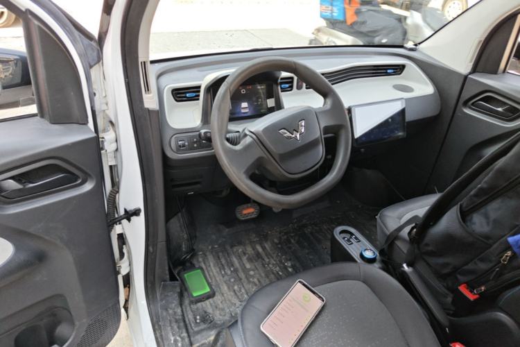 Used Wuling Hongguang MINIEV 2020 Enjoyment Model Lithium Iron Phosphate Center Console