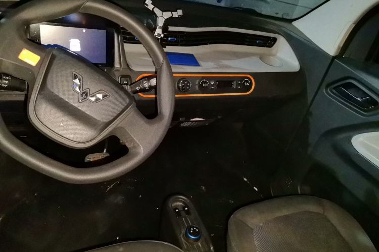 Used Wuling Hongguang MINIEV 2020 Zizai Version Lithium-NMC Center Console