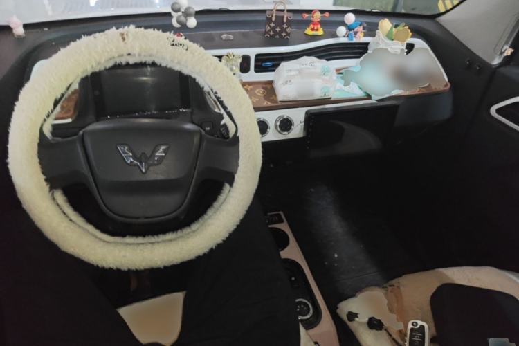 Used Wuling Hongguang MINIEV 2020 Enjoy Edition Lithium-Ion Battery Center Console