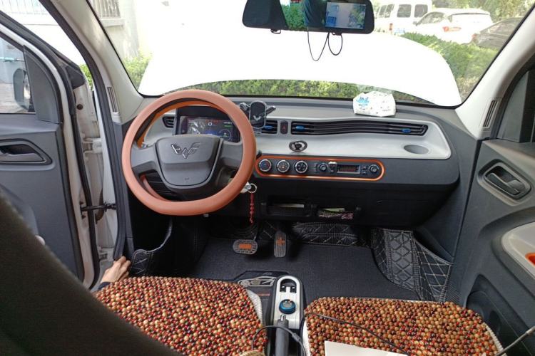 Used Wuling Hongguang MINIEV 2020 Enjoy Edition Lithium-Ion Battery Center Console