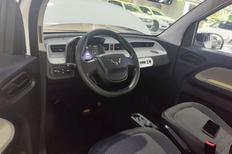 Used Wuling Hongguang MINIEV 2020 Enjoyment Model Lithium Iron Phosphate Center Console