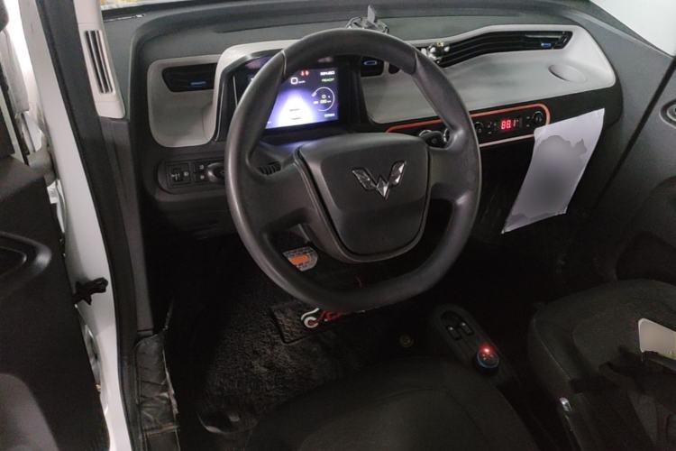 Used Wuling Hongguang MINIEV 2020 Enjoyment Model Lithium Iron Phosphate Center Console