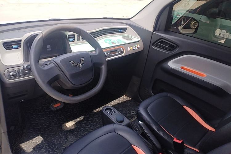 Used Wuling Hongguang MINIEV 2020 Freedom Version Lithium Iron Phosphate Center Console