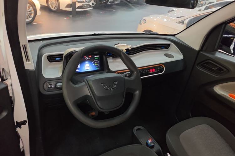 Used Wuling Hongguang MINIEV 2020 Freedom Version Lithium Iron Phosphate Center Console