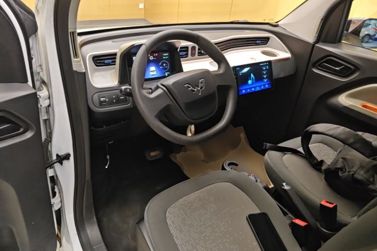Used Wuling Hongguang MINIEV 2020 Enjoyment Model Lithium Iron Phosphate Center Console