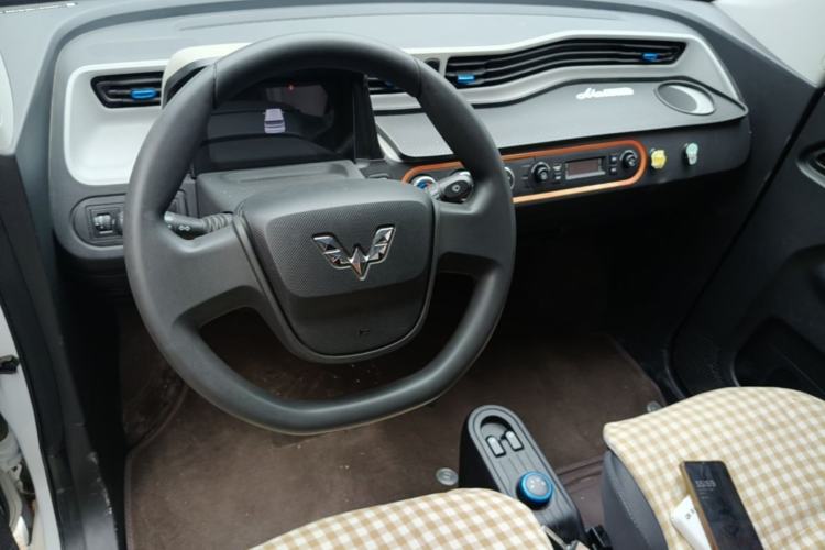 Used Wuling Hongguang MINIEV 2020 Enjoy Edition Lithium-Ion Battery Center Console