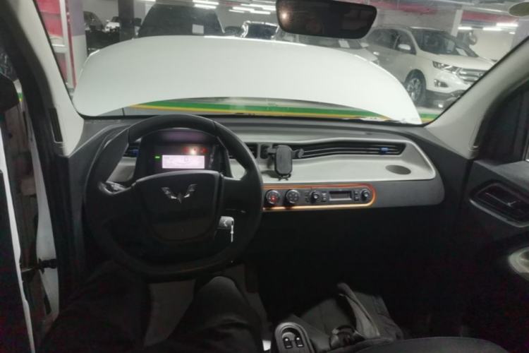 Used Wuling Hongguang MINIEV 2020 Freedom Version Lithium Iron Phosphate Center Console