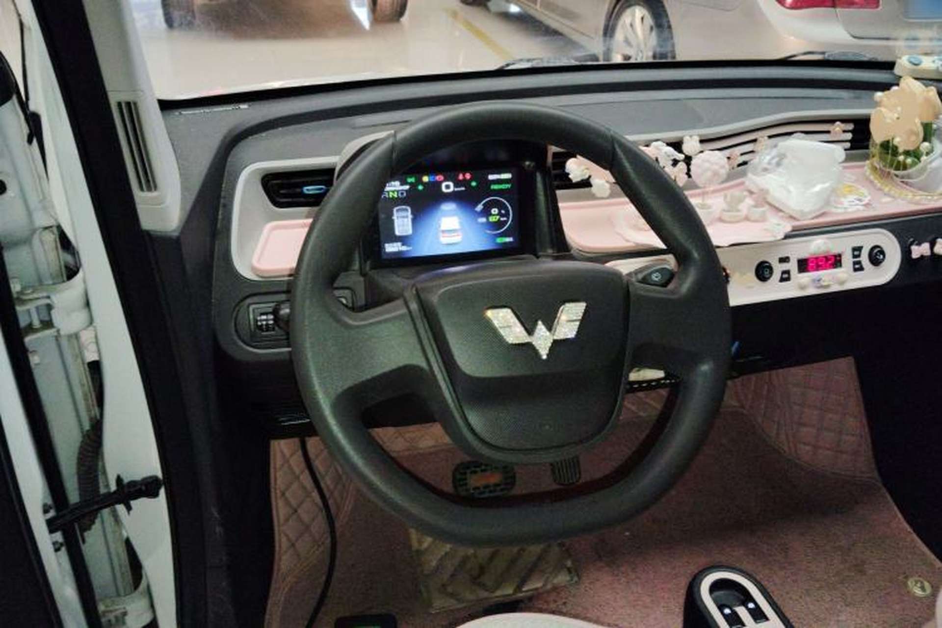 Used Wuling Hongguang MINIEV 2020 Zizai Version Lithium-NMC Center Console