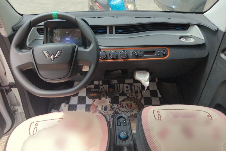 Used Wuling Hongguang MINIEV 2020 Enjoyment Model Lithium Iron Phosphate Center Console