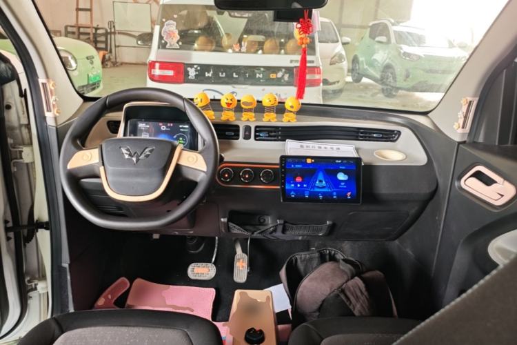 Used Wuling Hongguang MINIEV 2020 Enjoyment Model Lithium Iron Phosphate Center Console
