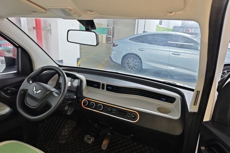 Used Wuling Hongguang MINIEV 2020 Enjoy Edition Lithium-Ion Battery Center Console