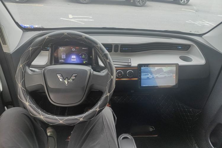 Used Wuling Hongguang MINIEV 2020 Zizai Version Lithium-NMC Center Console