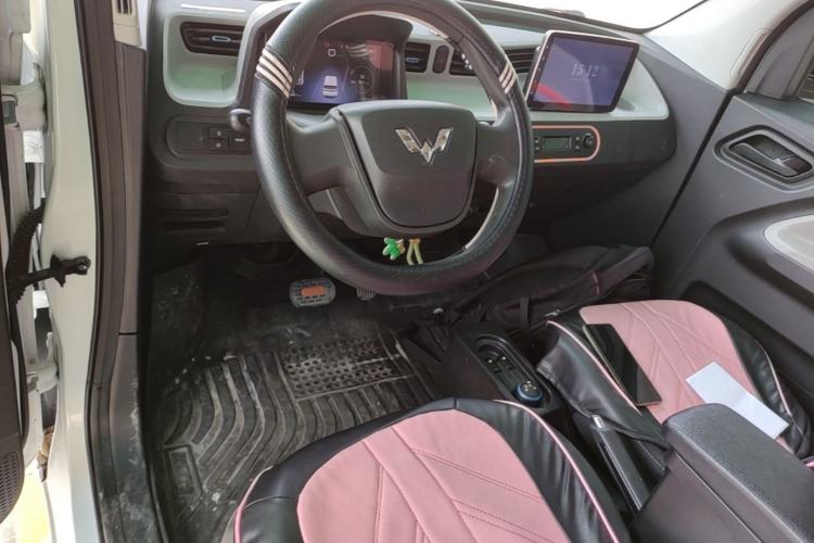 Used Wuling Hongguang MINIEV 2020 Enjoyment Model Lithium Iron Phosphate Center Console