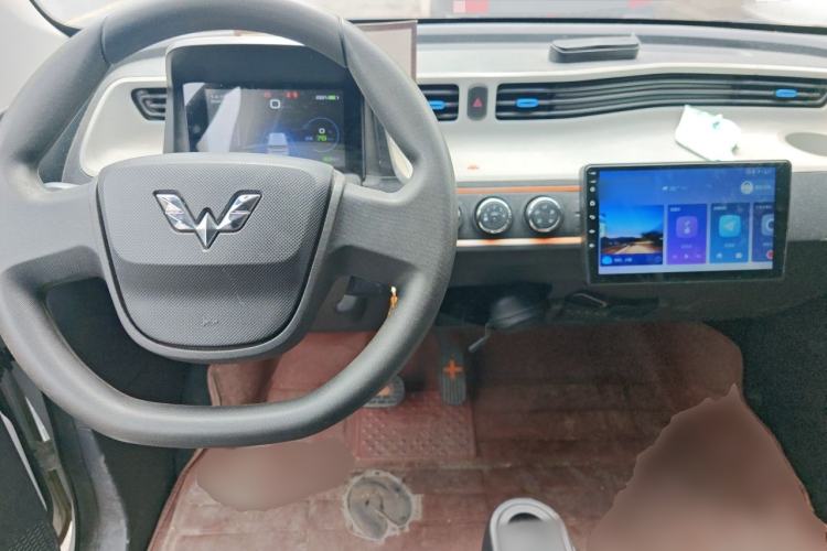 Used Wuling Hongguang MINIEV 2020 Zizai Version Lithium-NMC Center Console