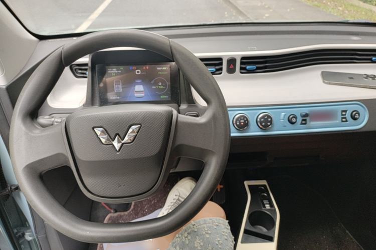 Used Wuling Hongguang MINIEV 2020 Enjoy Edition Lithium-Ion Battery Center Console