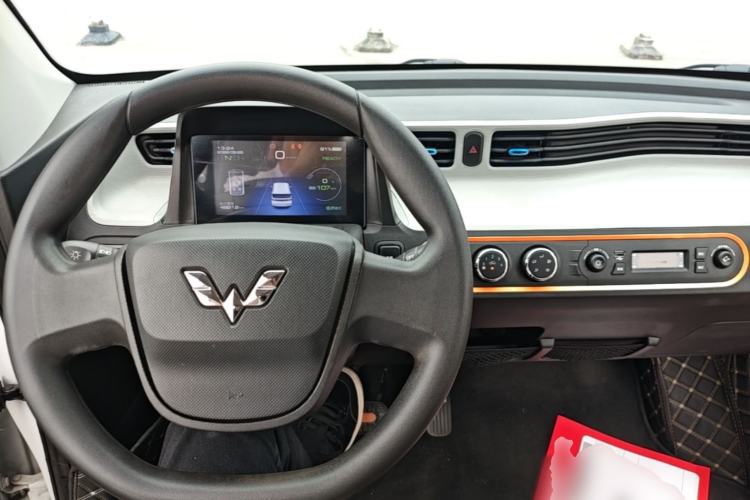 Used Wuling Hongguang MINIEV 2020 Zizai Version Lithium-NMC Center Console
