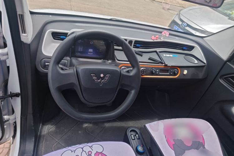 Used Wuling Hongguang MINIEV 2020 Zizai Version Lithium-NMC Center Console