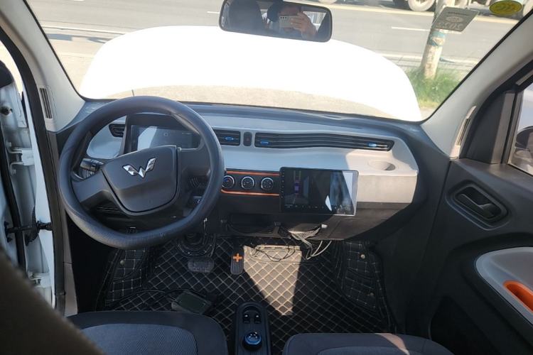 Used Wuling Hongguang MINIEV 2020 Enjoy Edition Lithium-Ion Battery Center Console