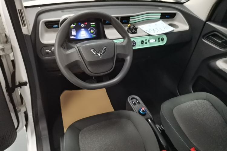 Used Wuling Hongguang MINIEV 2020 Enjoyment Model Lithium Iron Phosphate Center Console