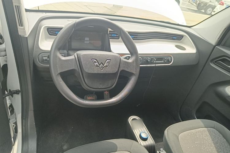 Used Wuling Hongguang MINIEV 2020 Enjoyment Model Lithium Iron Phosphate Center Console