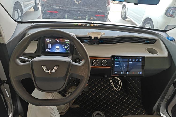 Used Wuling Hongguang MINIEV 2020 Enjoy Edition Lithium-Ion Battery Center Console