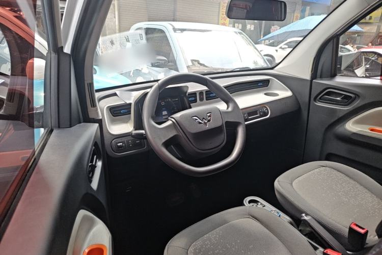 Used Wuling Hongguang MINIEV 2020 Freedom Version Lithium Iron Phosphate Center Console