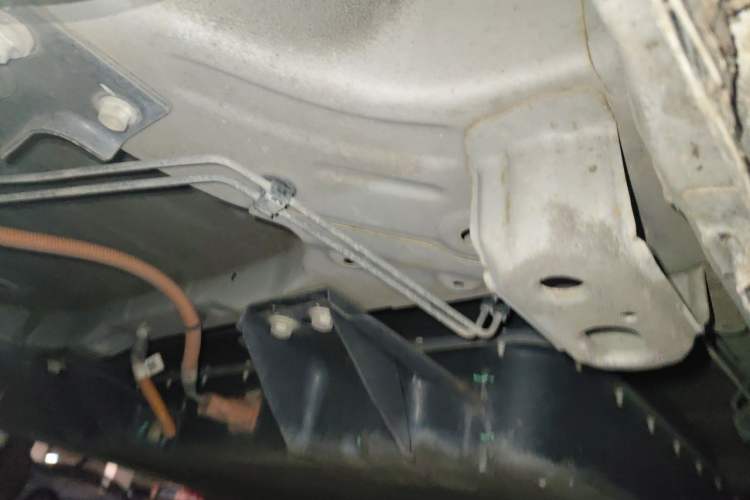 Used Wuling Hongguang MINIEV 2020 Zizai Version Lithium-NMC Chassis Front Left