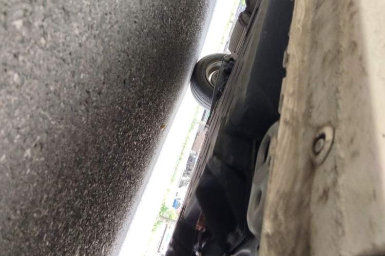 Used Wuling Hongguang MINIEV 2020 Zizai Version Lithium-NMC Chassis Front Right