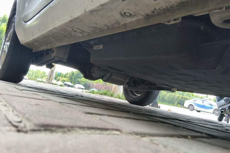 Used Wuling Hongguang MINIEV 2020 Zizai Version Lithium-NMC Chassis Front Right