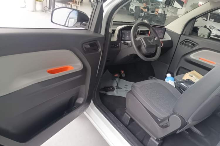 Used Wuling Hongguang MINIEV 2020 Enjoyment Model Lithium Iron Phosphate Driver Seat