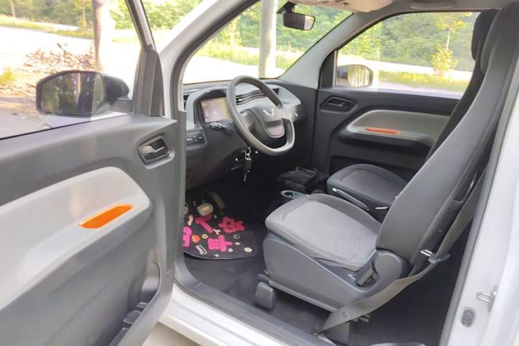 Used Wuling Hongguang MINIEV 2020 Freedom Version Lithium Iron Phosphate Driver Seat