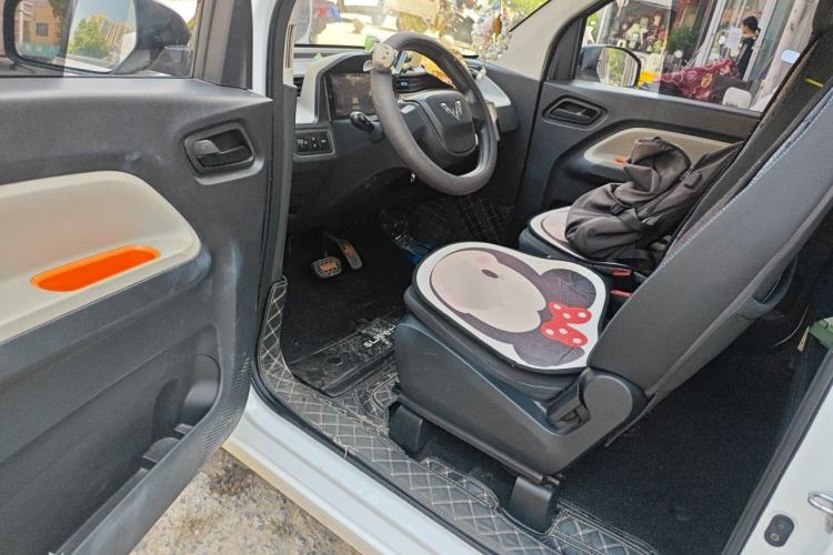 Used Wuling Hongguang MINIEV 2020 Zizai Version Lithium-NMC Driver Seat