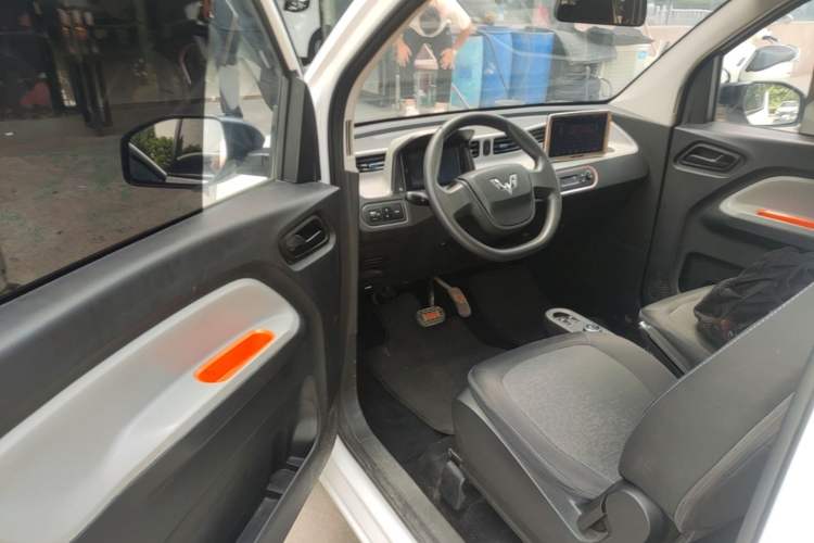 Used Wuling Hongguang MINIEV 2020 Freedom Version Lithium Iron Phosphate Driver Seat