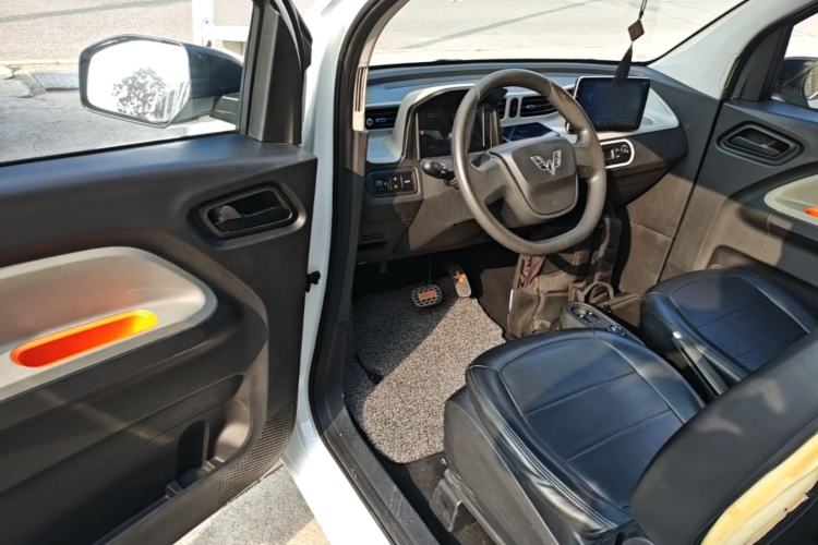 Used Wuling Hongguang MINIEV 2020 Enjoyment Model Lithium Iron Phosphate Driver Seat