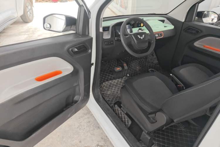 Used Wuling Hongguang MINIEV 2020 Freedom Version Lithium Iron Phosphate Driver Seat