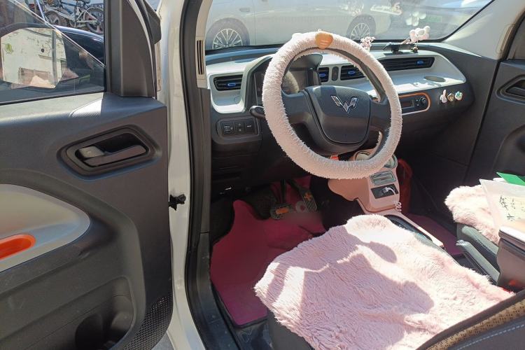 Used Wuling Hongguang MINIEV 2020 Enjoyment Model Lithium Iron Phosphate Driver Seat