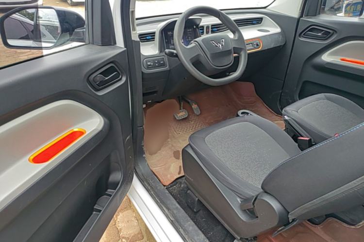Used Wuling Hongguang MINIEV 2020 Freedom Version Lithium Iron Phosphate Driver Seat