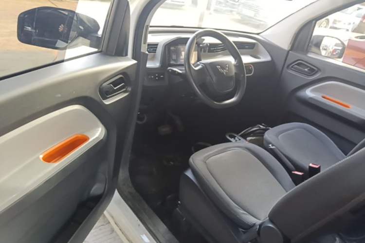 Used Wuling Hongguang MINIEV 2020 Enjoyment Model Lithium Iron Phosphate Driver Seat