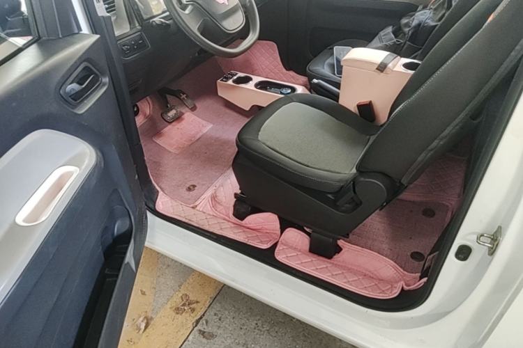 Used Wuling Hongguang MINIEV 2020 Enjoyment Model Lithium Iron Phosphate Driver Seat