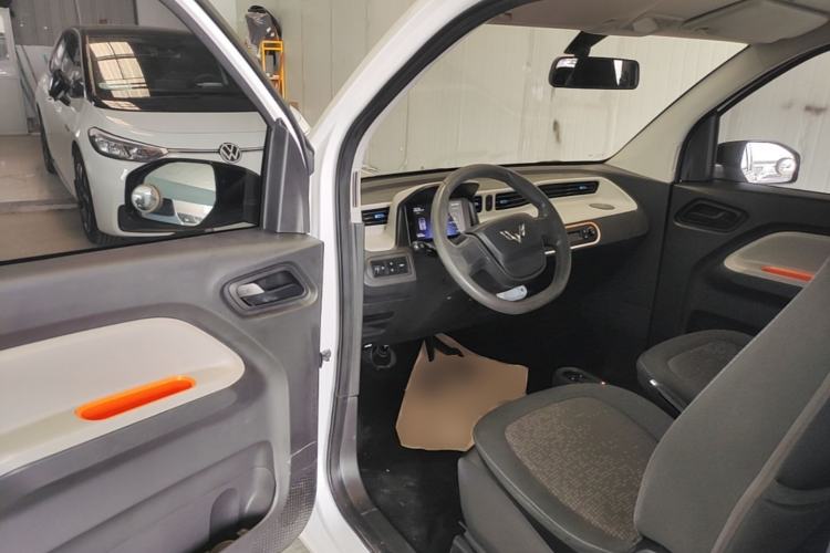 Used Wuling Hongguang MINIEV 2020 Zizai Version Lithium-NMC Driver Seat
