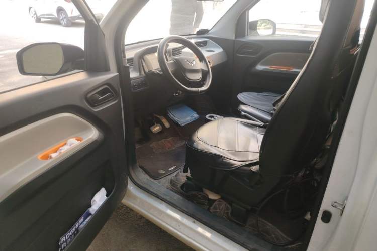Used Wuling Hongguang MINIEV 2020 Easy Version Lithium-Ion Battery Driver Seat