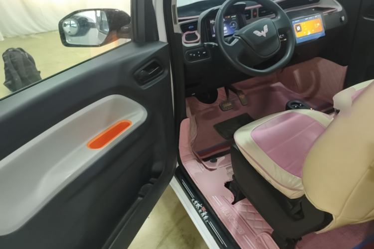 Used Wuling Hongguang MINIEV 2020 Freedom Version Lithium Iron Phosphate Driver Seat
