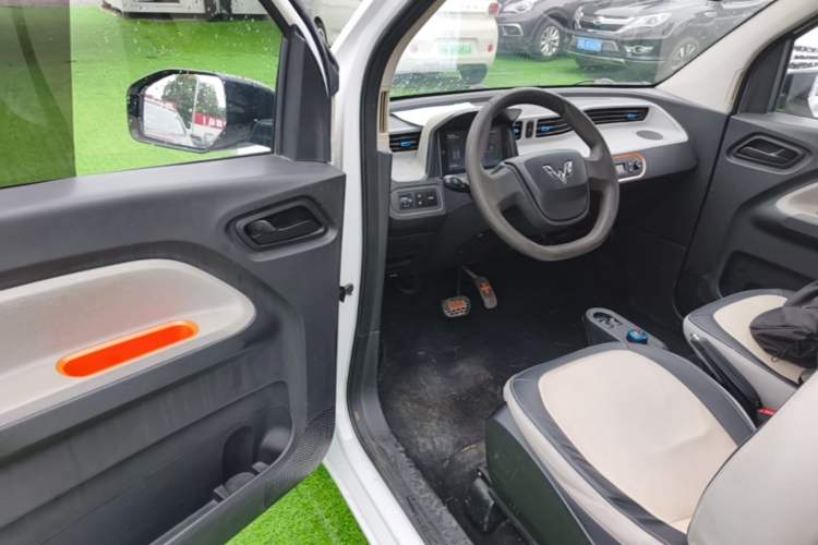 Used Wuling Hongguang MINIEV 2020 Enjoyment Model Lithium Iron Phosphate Driver Seat