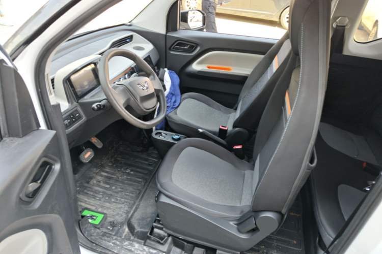 Used Wuling Hongguang MINIEV 2020 Enjoyment Model Lithium Iron Phosphate Driver Seat