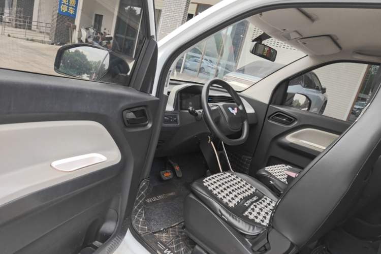 Used Wuling Hongguang MINIEV 2020 Enjoy Edition Lithium-Ion Battery Driver Seat