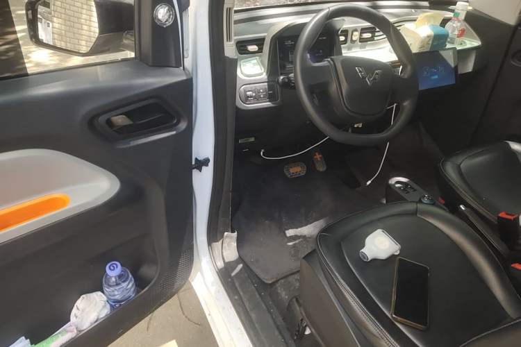 Used Wuling Hongguang MINIEV 2020 Enjoyment Model Lithium Iron Phosphate Driver Seat