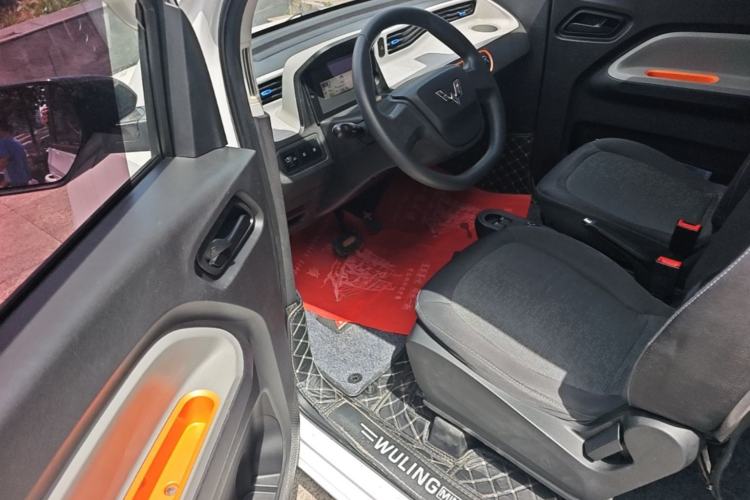 Used Wuling Hongguang MINIEV 2020 Freedom Version Lithium Iron Phosphate Driver Seat