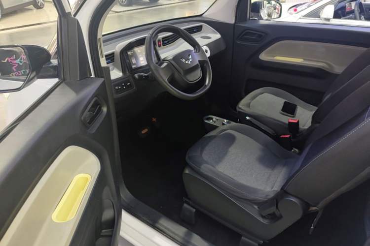 Used Wuling Hongguang MINIEV 2020 Enjoyment Model Lithium Iron Phosphate Driver Seat